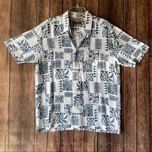 Quiksilver Waterman Collection Blue and White Button up Shirt Hawaiian Pattern